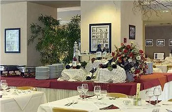 酒店 多梅威索克酒店 3*